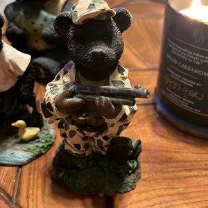 Young’s Inc. 4 Bears Excellent Shape